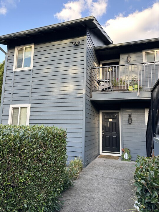 1938 NW 143rd Ave in Portland, OR - Building Photo