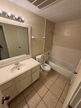 9747 Whitehurst Dr in Dallas, TX - Building Photo - Building Photo