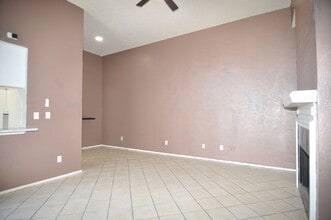 602 Bellaire Dr in Hurst, TX - Building Photo - Building Photo