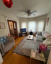 34 Sunset Rd, Unit 2 in Somerville, MA - Building Photo - Building Photo