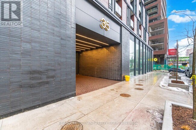 35 Parliament St in Toronto, ON - Building Photo - Building Photo