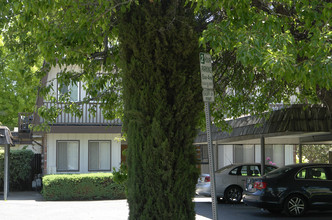 2708 Jones Rd in Walnut Creek, CA - Building Photo - Building Photo