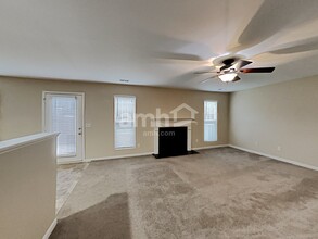 203 Happy Trl in Locust Grove, GA - Building Photo - Building Photo