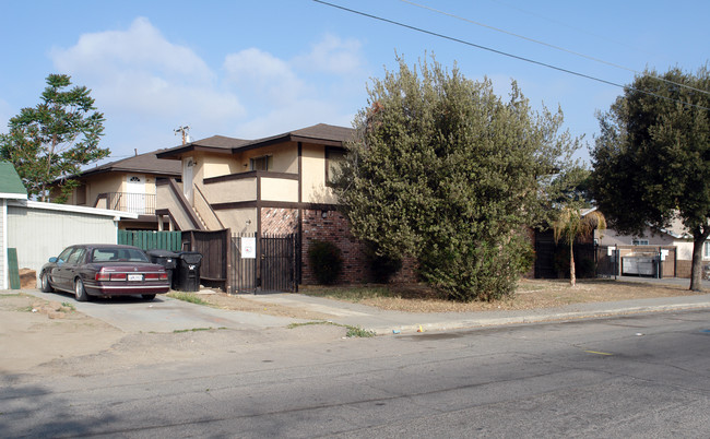 165 N Hamilton Ave in Hemet, CA - Building Photo - Building Photo