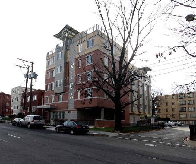 Vida Senior Residences at Brightwood in Washington, DC - Foto de edificio - Building Photo