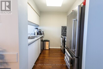 10-610 Laurelcrest St in Brampton, ON - Building Photo - Building Photo