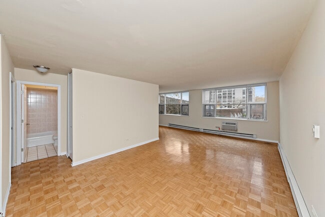 1443 N Dearborn St, Unit 1