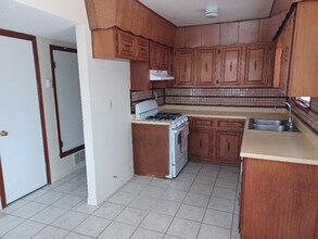 11317 Lake Geneva Dr in El Paso, TX - Building Photo - Building Photo