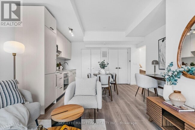 73 Curlew Dr in Toronto, ON - Building Photo - Building Photo