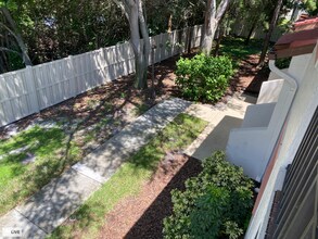 476 Santa Cruz Pl NE in St. Petersburg, FL - Building Photo - Building Photo