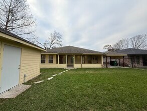 10446 Norton Dr in Houston, TX - Building Photo - Building Photo