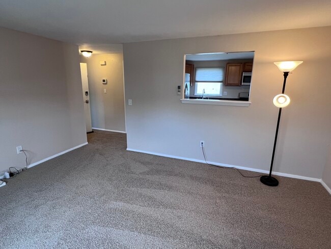 119 E Alhambra Ave, Unit 119 E Alhambra Ave in Lindenhurst, NY - Building Photo - Building Photo