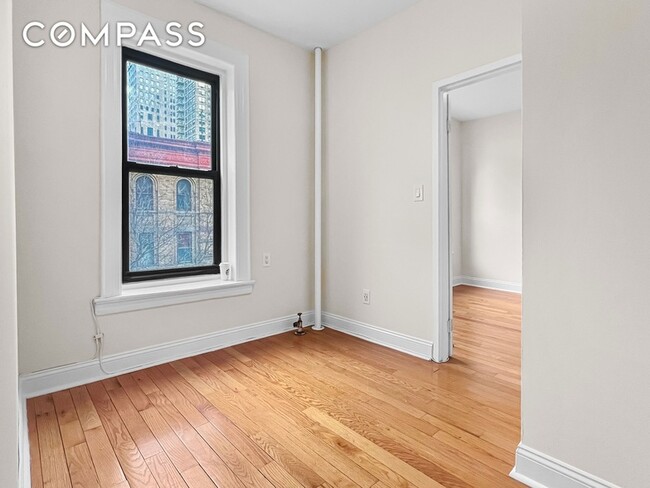 270 E 78th St in New York, NY - Building Photo - Building Photo
