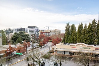 10410 NE 2nd St in Bellevue, WA - Building Photo - Building Photo