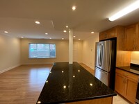 15 Sherman Rd, Unit 15 in Chestnut Hill, MA - Building Photo - Building Photo