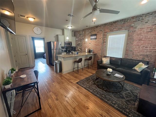919 Alston Ave in Fort Worth, TX - Building Photo