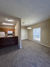 Orleans Place in Baton Rouge, LA - Foto de edificio - Building Photo