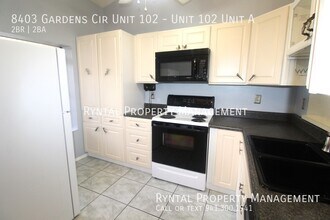 8403 Gardens Cir in Sarasota, FL - Building Photo - Building Photo