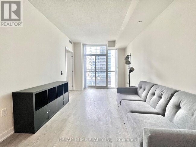 property at 99-1399 John St