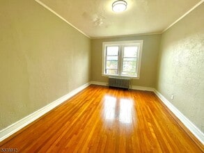 17 Elwood Pl in Newark, NJ - Building Photo - Building Photo