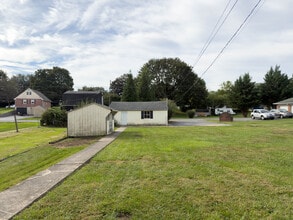 432 E Main St in Lititz, PA - Building Photo - Building Photo