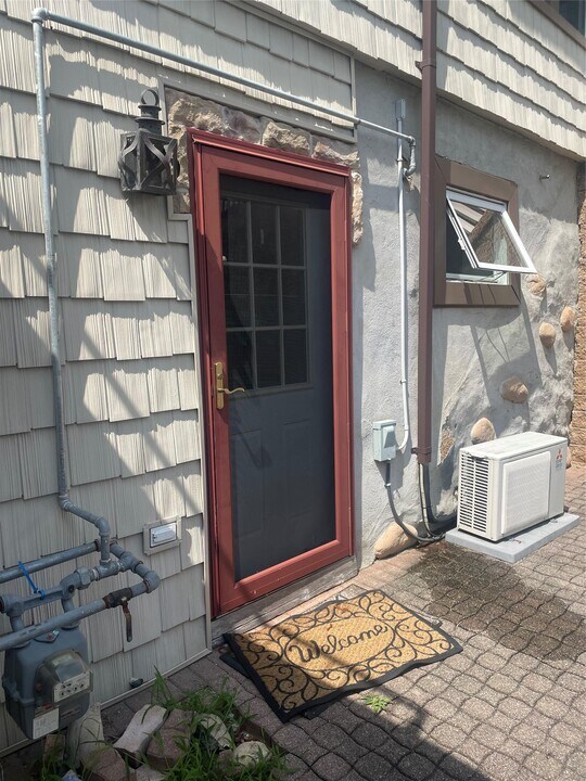 66 Prospect Rd in Centerport, NY - Building Photo