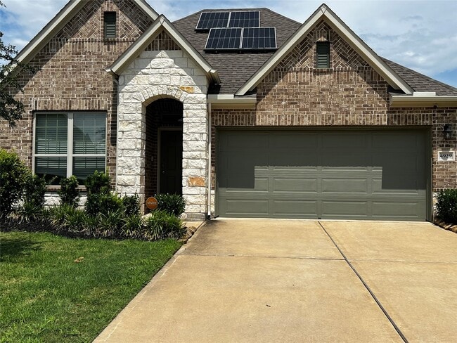 property at 4929 Blackburn Ln