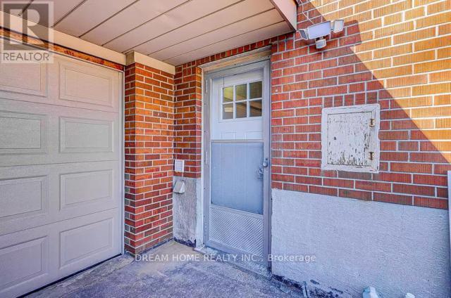 28 Earlton Rd in Toronto, ON - Building Photo - Building Photo