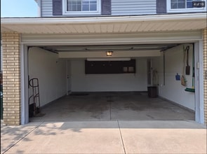 2908 Bowmen Ln in Parma, OH - Building Photo - Building Photo