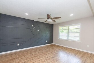2018 16th St N in Texas City, TX - Building Photo - Building Photo