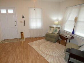 930 Bryant Ave in Colonial Beach, VA - Foto de edificio - Building Photo