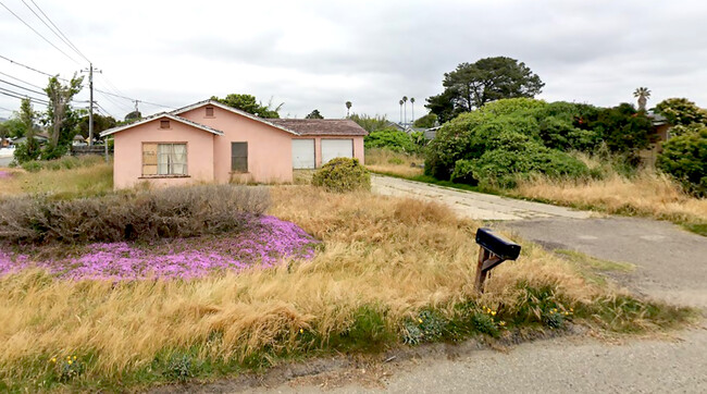 813 Trouville Ave in Grover Beach, CA - Building Photo - Building Photo