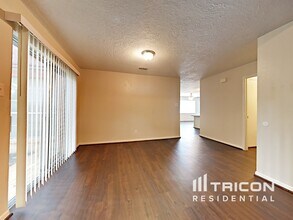 7022 Sandy Knolls Dr in Spring, TX - Building Photo - Building Photo