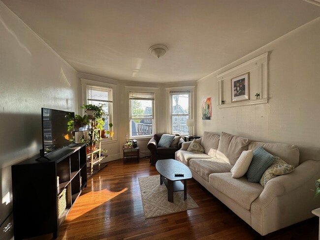 226 Summer St, Unit 2L in Somerville, MA - Building Photo - Building Photo