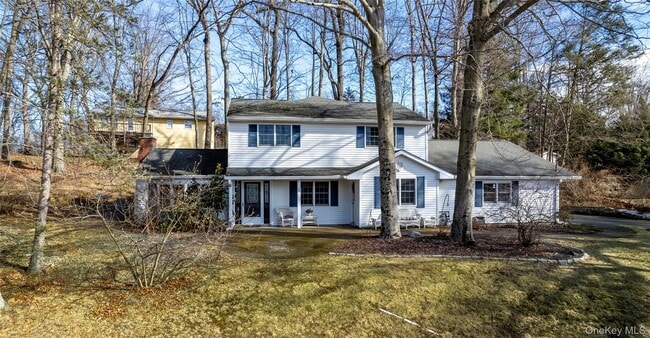 property at 4 Dutch Ct