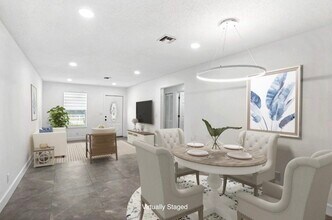 604 SE 4th Ave in Delray Beach, FL - Foto de edificio - Building Photo
