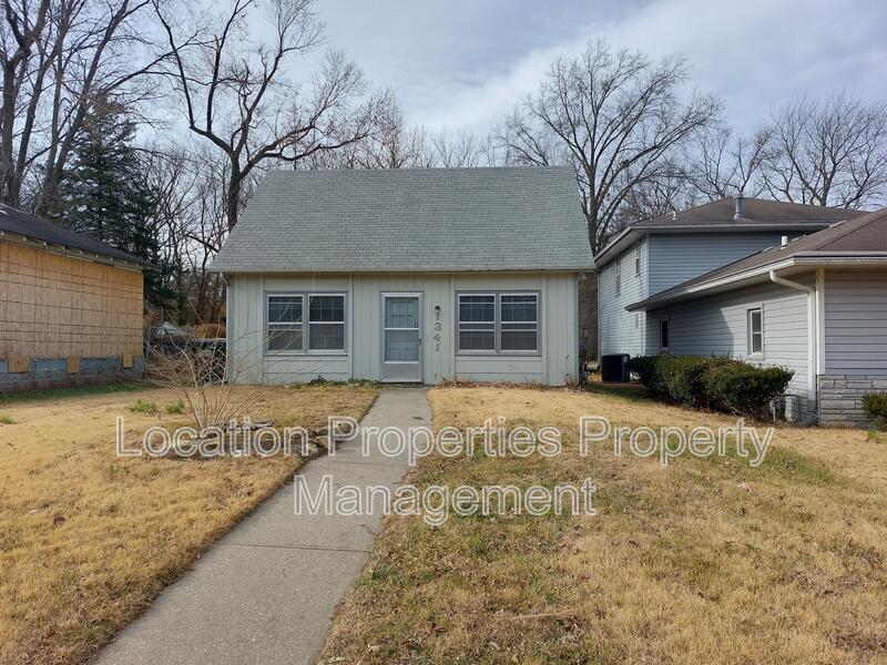 1341 Prairie Ave in Lawrence, KS - Building Photo