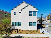 27366 Hyland in Stevenson Ranch, CA - Foto de edificio - Building Photo