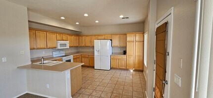 2250 S 88th Dr in Tolleson, AZ - Building Photo - Building Photo