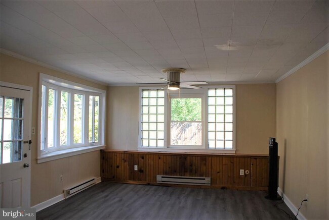 724 W Broad St in Quakertown, PA - Building Photo - Building Photo