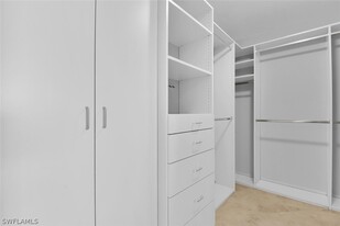269 Barefoot Beach Blvd in Bonita Springs, FL - Building Photo
