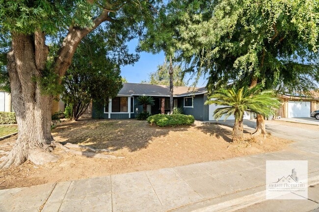 property at 2926 Ezie Ave