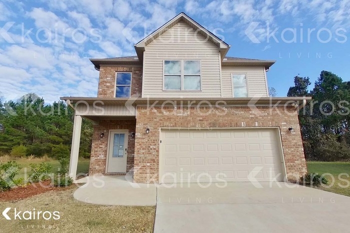 8030 Shadesbrook Dr in Tuscaloosa, AL - Building Photo