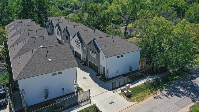 238 Julia St in Houston, TX - Building Photo - Building Photo