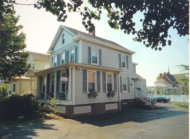 79 W High St, Unit 2nd Floor in Somerville, NJ - Building Photo