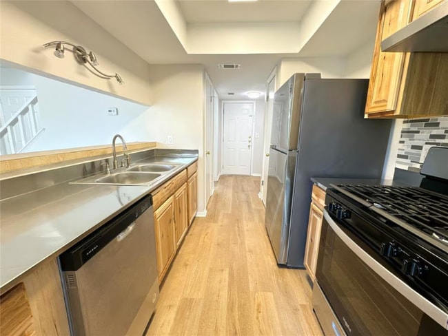 12136 Thompkins Dr in Austin, TX - Building Photo - Building Photo