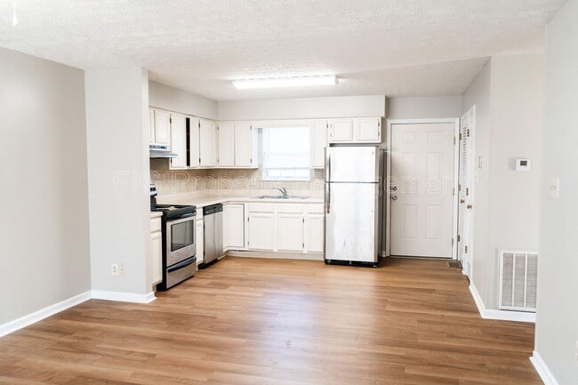 2519 Cedar Ln in Knoxville, TN - Building Photo - Building Photo