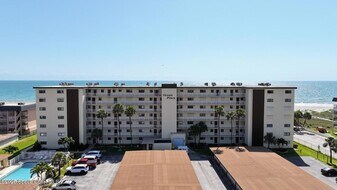 55 N 4th St, Unit 401 in Cocoa Beach, FL - Building Photo
