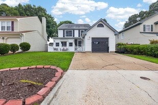 1072 Taylor Rd in Virginia Beach, VA - Building Photo