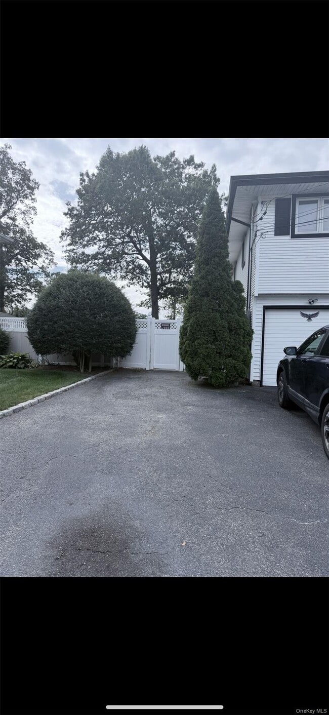 property at 4 Espie Ln